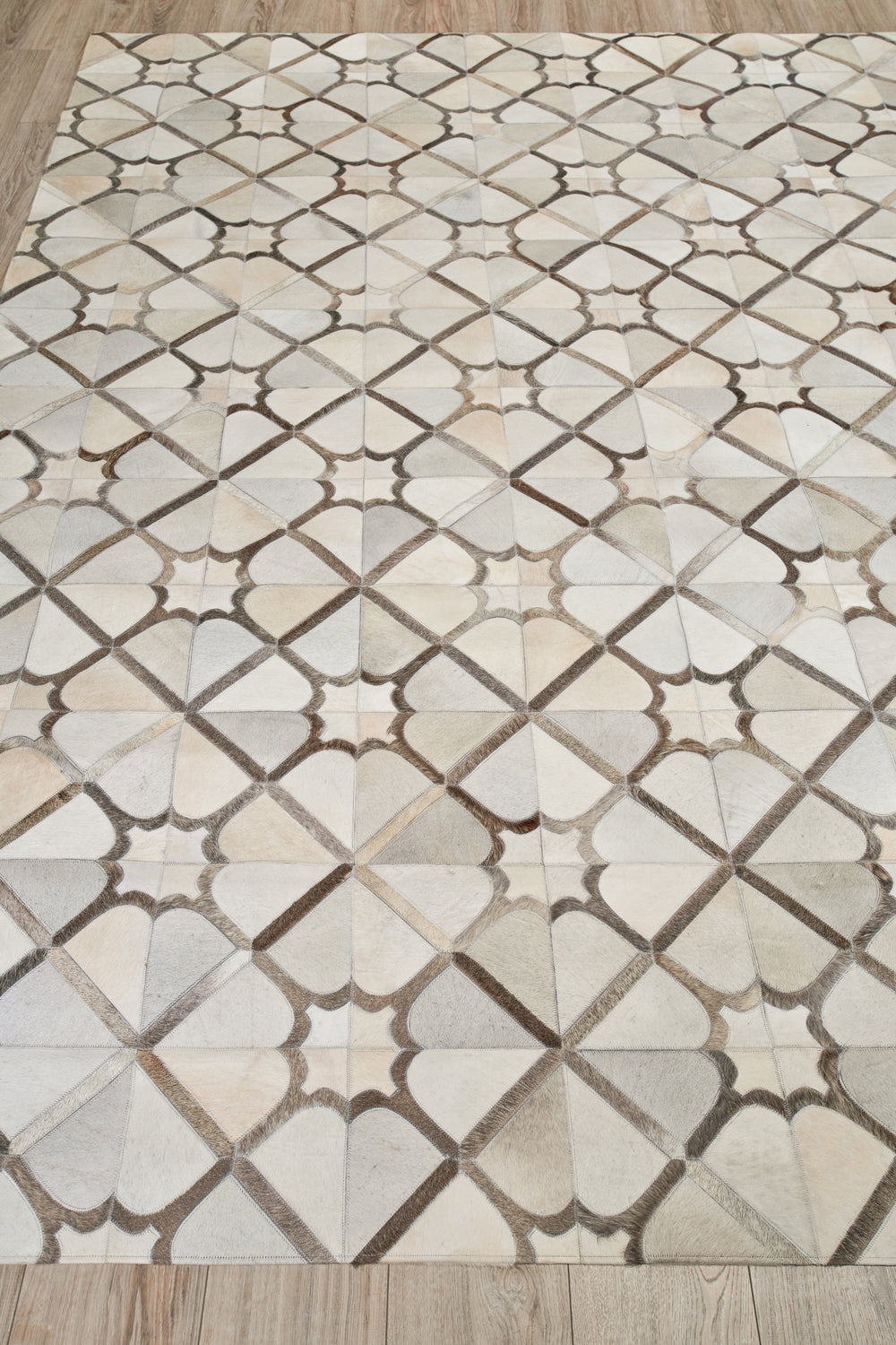 Exquisite Rugs Natural Hide Cowhide Silver Area Rug