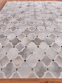 Exquisite Rugs Natural Hide Cowhide Silver Area Rug