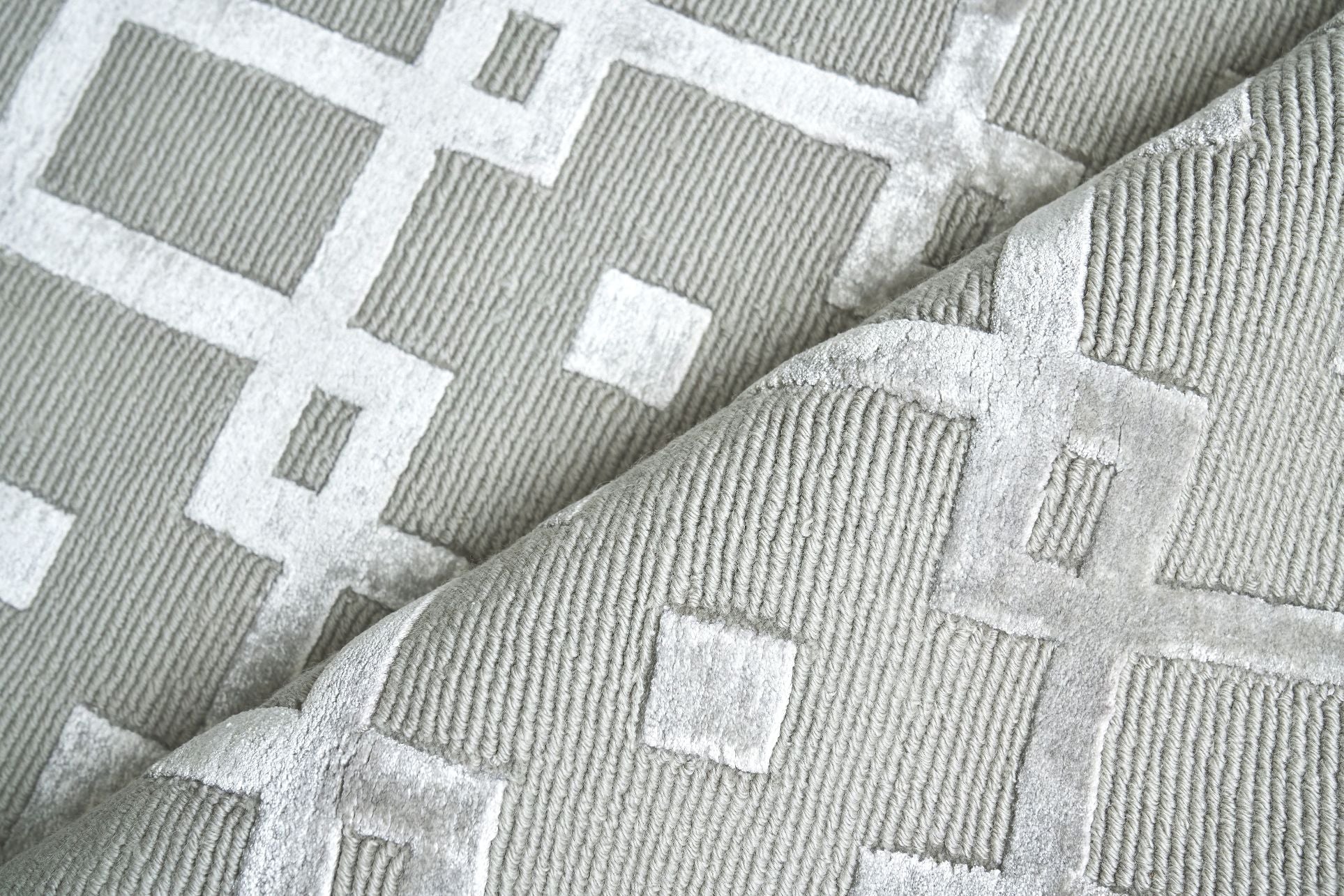 Exquisite Rugs Metro Velvet Handmade Hand-Knotted New Zealand Wool and Viscose  Area Rug