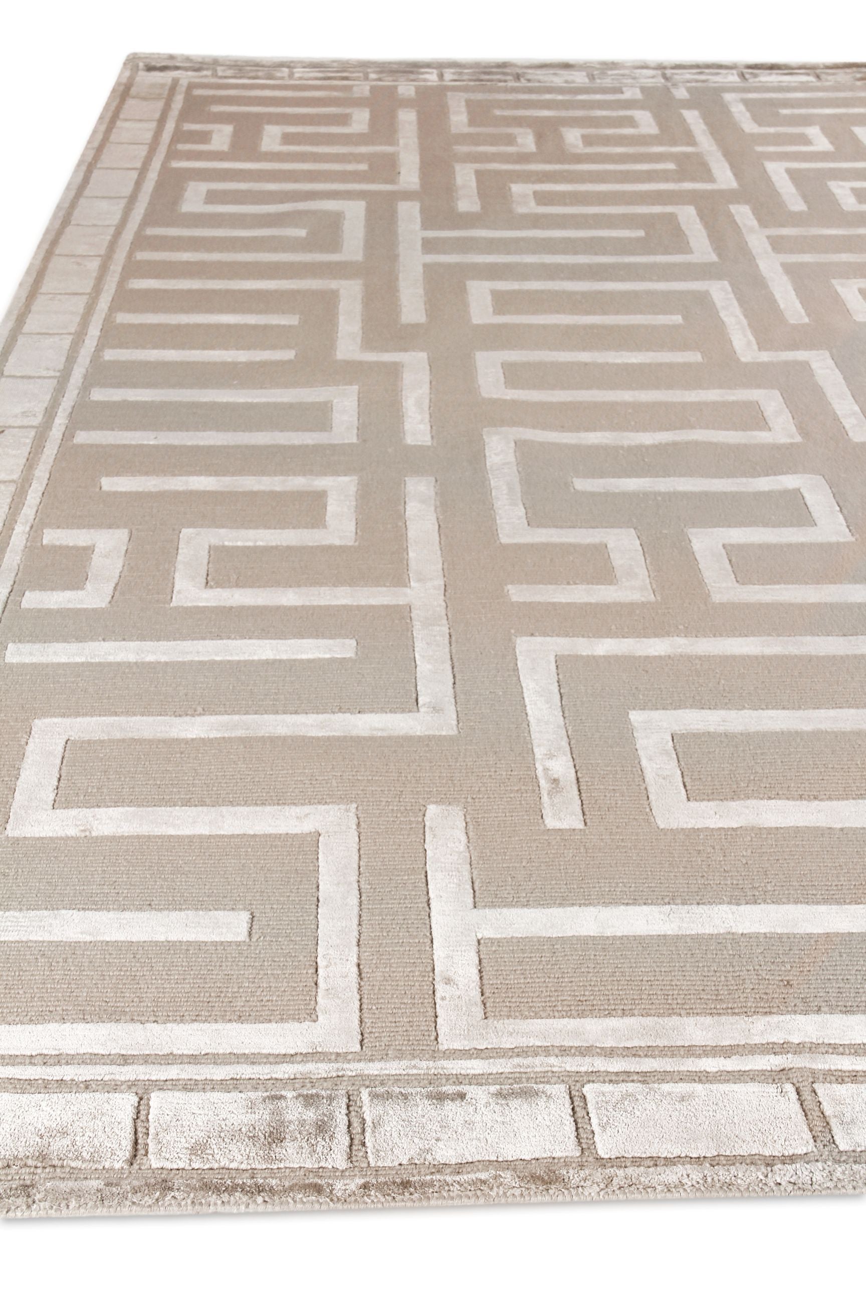 Exquisite Rugs Metro Velvet Handmade Hand-Knotted New Zealand Wool and Viscose  Area Rug