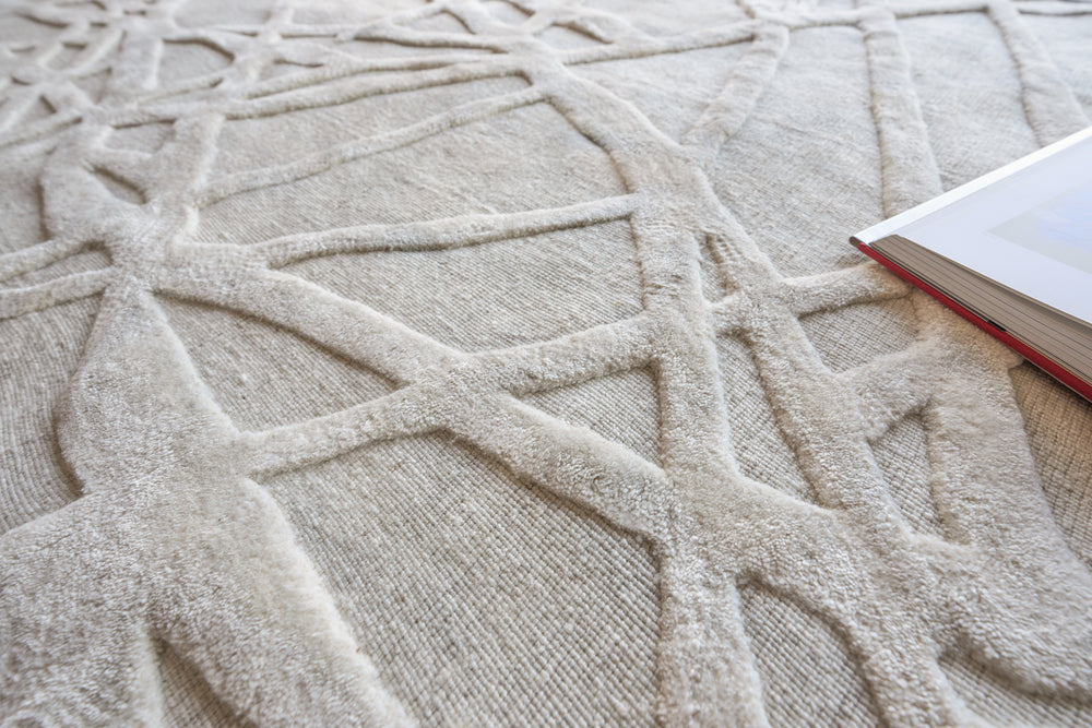 Exquisite Rugs Windsor Handmade Hand Loomed New Zealand Wool and Bamboo Silk Rug 6'X9'