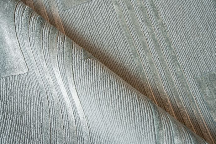 Exquisite Rugs Metro Velvet Handmade Hand-Knotted New Zealand Wool and Viscose  Area Rug