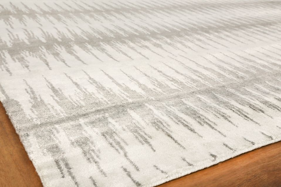 Exquisite Rugs Bamboo Silk Handmade Hand-Knotted Bamboo Silk and Cotton Area Rug
