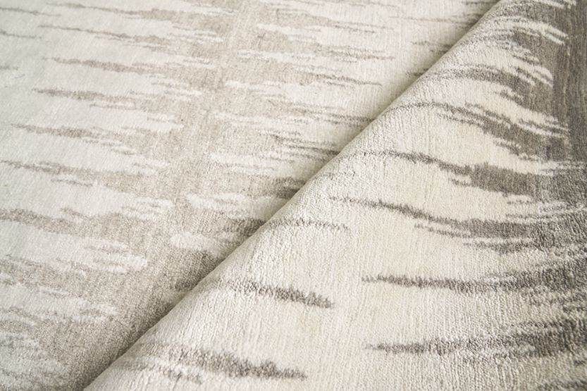 Exquisite Rugs Bamboo Silk Handmade Hand-Knotted Bamboo Silk and Cotton Area Rug