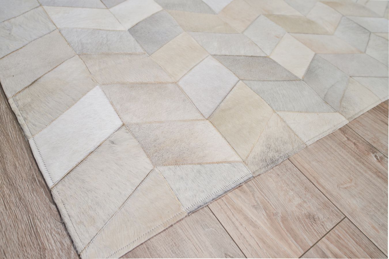 Exquisite Rugs Natural Hide Cowhide Silver Area Rug