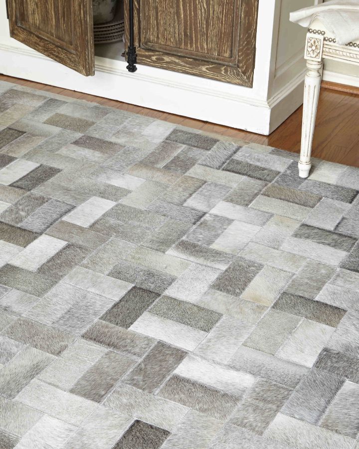 Exquisite Rugs Natural Hide Cowhide Silver Area Rug