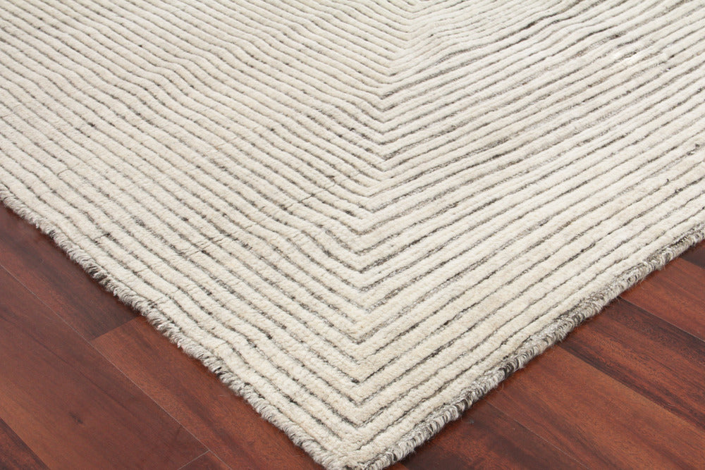 Exquisite Rugs Crescent Handmade Hand-Knotted New Zealand Wool Ivory Area Rug