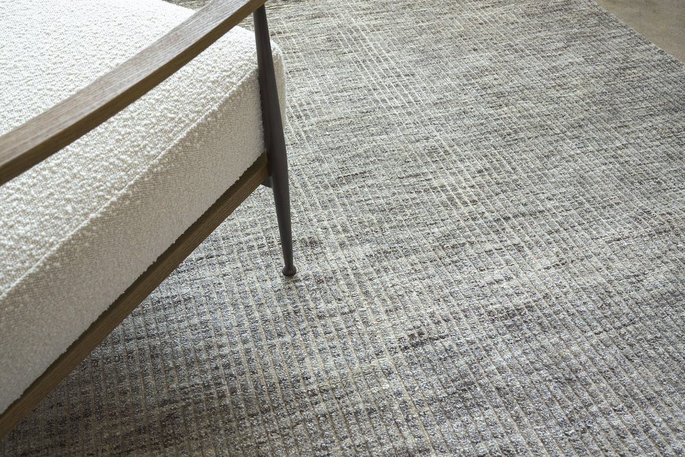 Exquisite Rugs Crescent Handmade Hand-Knotted New Zealand Wool Ivory Area Rug