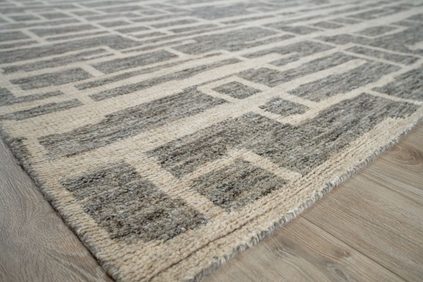 Exquisite Rugs Aldridge Handmade Hand-Knotted New Zealand Wool and Bamboo Silk Area Rug