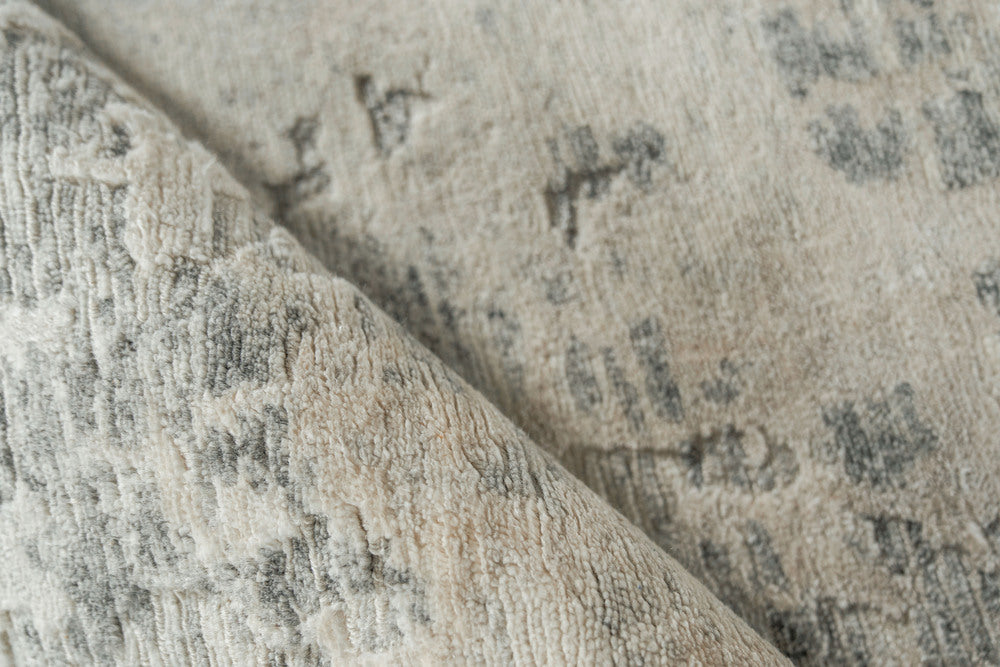 Exquisite Rugs Cosmo Handmade Hand-Knotted New Zealand Wool and Bamboo Silk Area Rug