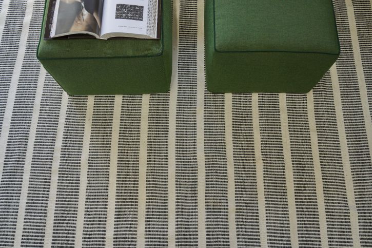 Exquisite Rugs Boca INDOOR/OUTDOOR Handmade Flatwoven PET yarn Area Rug