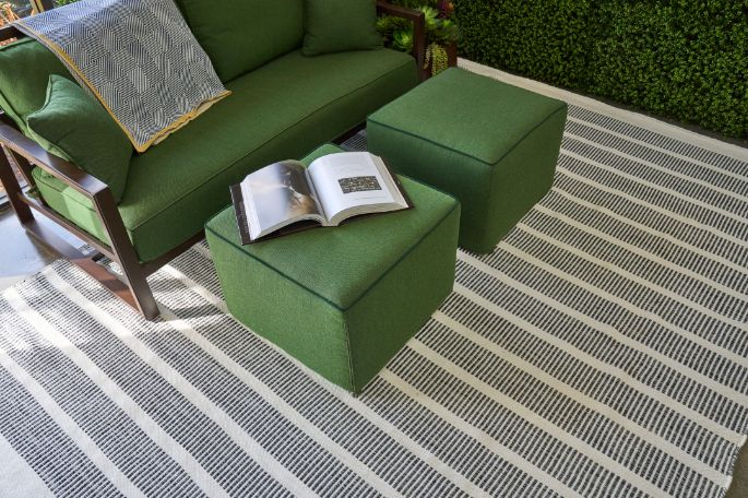 Exquisite Rugs Boca INDOOR/OUTDOOR Handmade Flatwoven PET yarn Area Rug