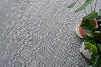 Exquisite Rugs Echo INDOOR/OUTDOOR Handmade Flatwoven PET yarn Area Rug
