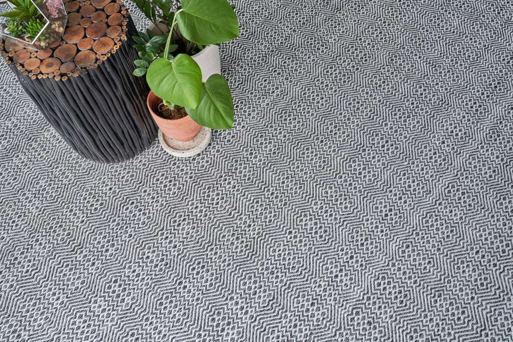 Exquisite Rugs Echo INDOOR/OUTDOOR Handmade Flatwoven PET yarn Area Rug