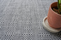 Exquisite Rugs Echo INDOOR/OUTDOOR Handmade Flatwoven PET yarn Area Rug