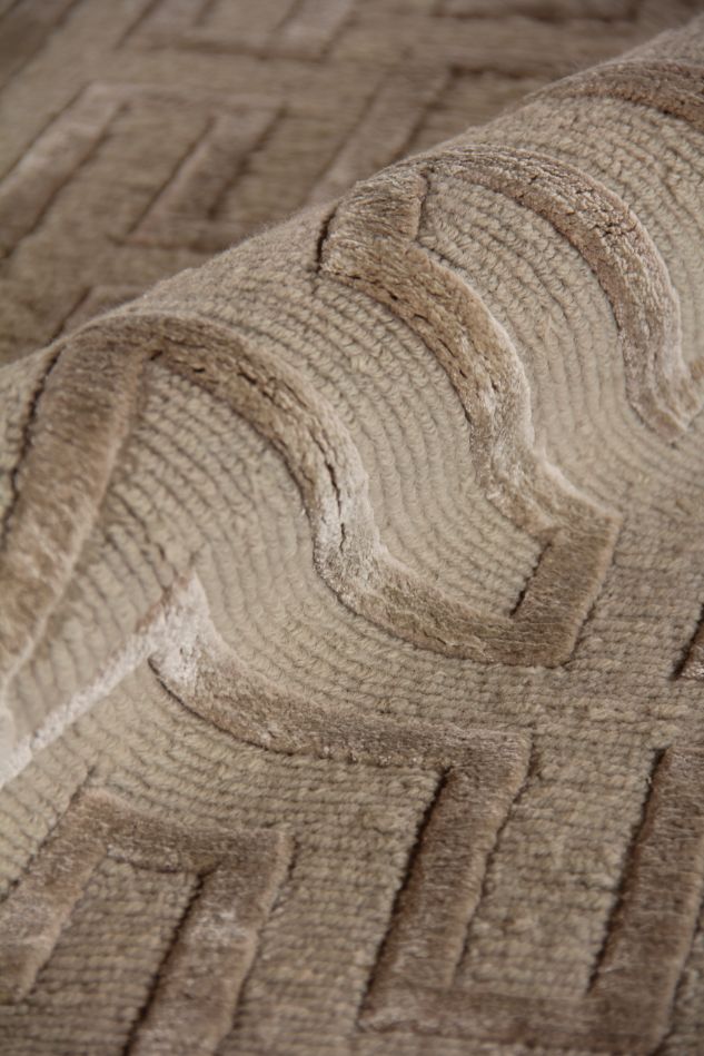 Exquisite Rugs Metro Velvet Handmade Hand-Knotted New Zealand Wool and Viscose  Area Rug