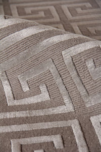 Exquisite Rugs Metro Velvet Handmade Hand-Knotted New Zealand Wool and Viscose  Area Rug