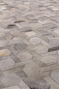 Exquisite Rugs Natural Hide Cowhide Silver Area Rug