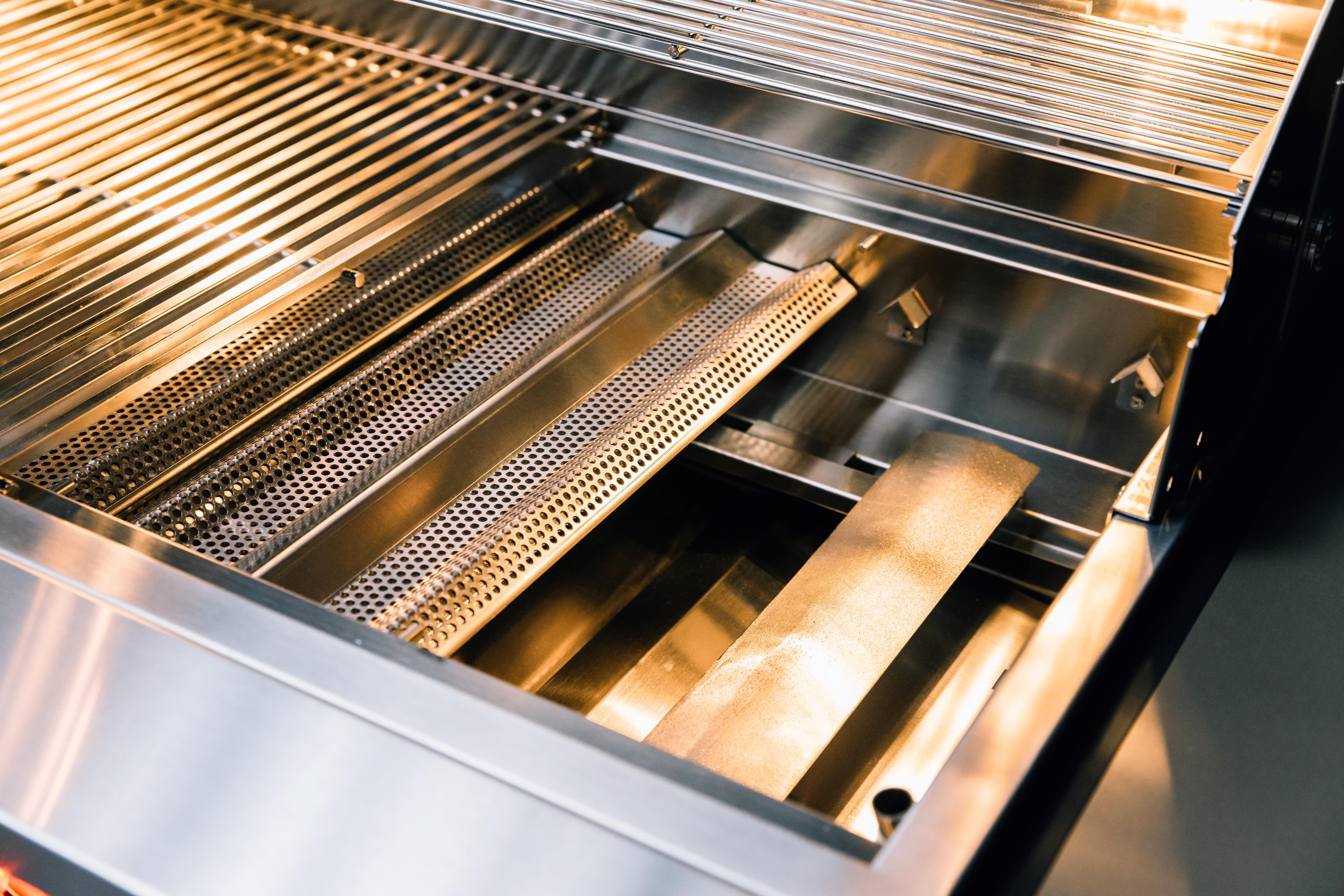TrueFlame 25" 3 Burner Gas Grill - Liquid Propane/Natural Gas