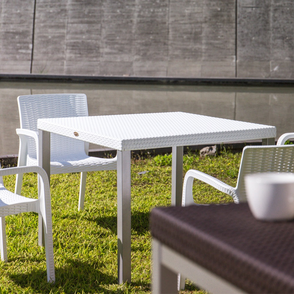 Lagoon Oslo Grey/Black/Brown/White Rattan Dinning Table With Aluminum Tube
