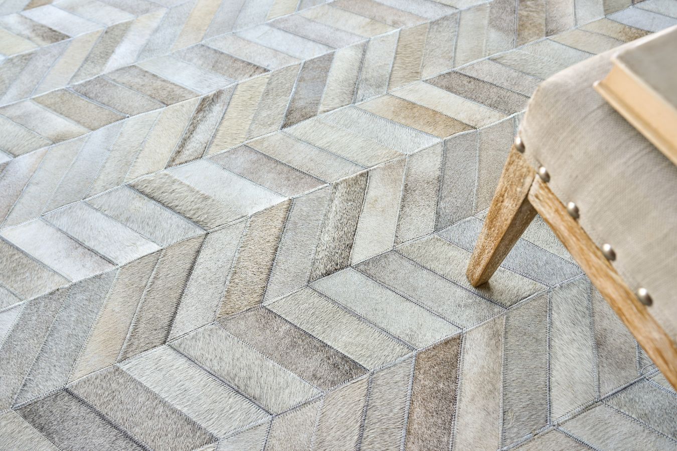 Exquisite Rugs Natural Hide Cowhide Silver Area Rug