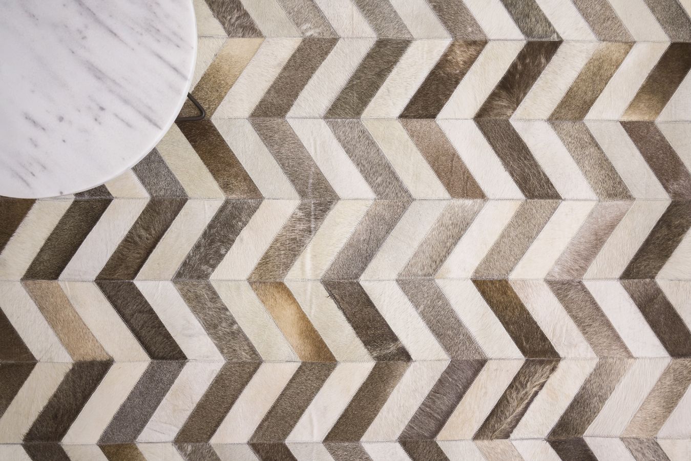 Exquisite Rugs Natural Hide Cowhide Silver Area Rug