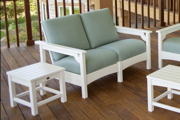 POLYWOOD¨ Club Settee