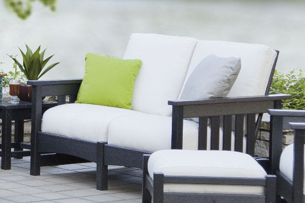 POLYWOOD¨ Mission Settee