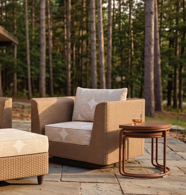 Woodard_Lounge_Furniture.webp