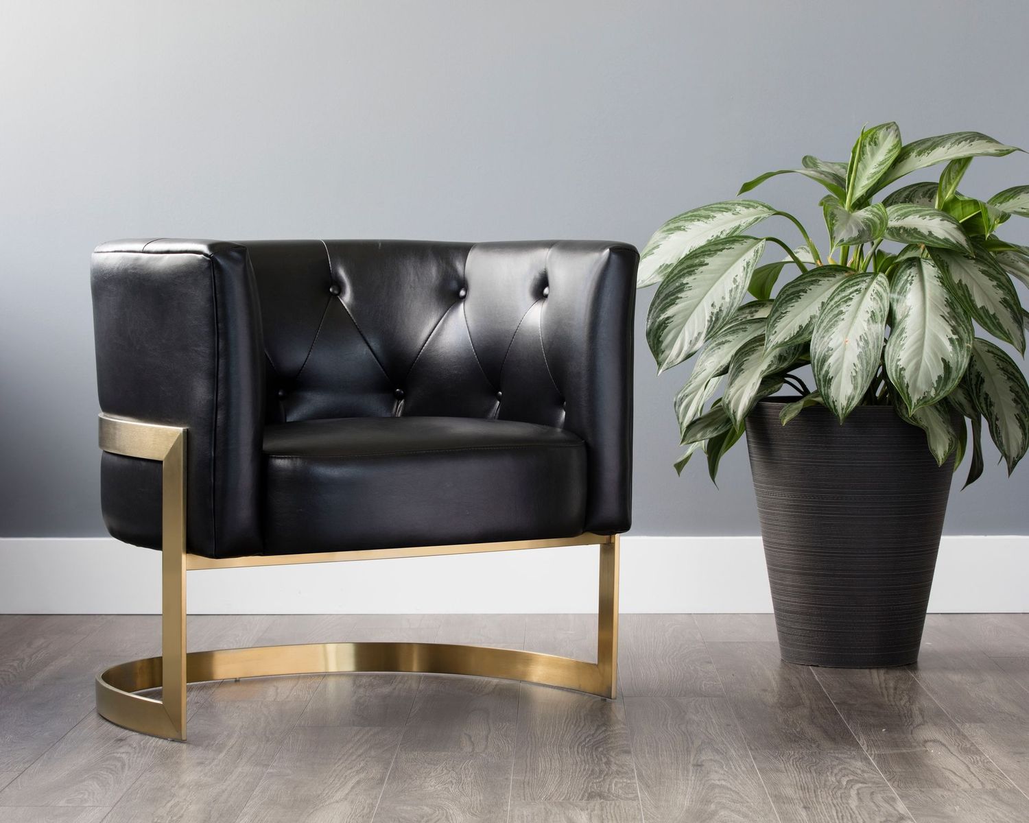 Sunpan Karissa Lounge Chair - Cantina Black