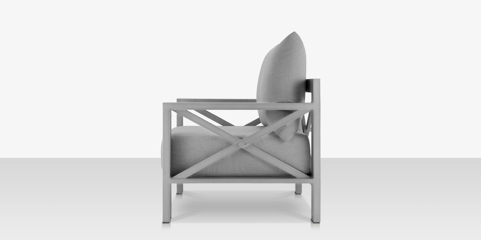 DecoScapes Dynasty Club Chair