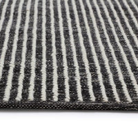Sunpan Serene Hand-Woven Rug - Black/White 5' X 8' / 8' X 10' / 9' X 12'