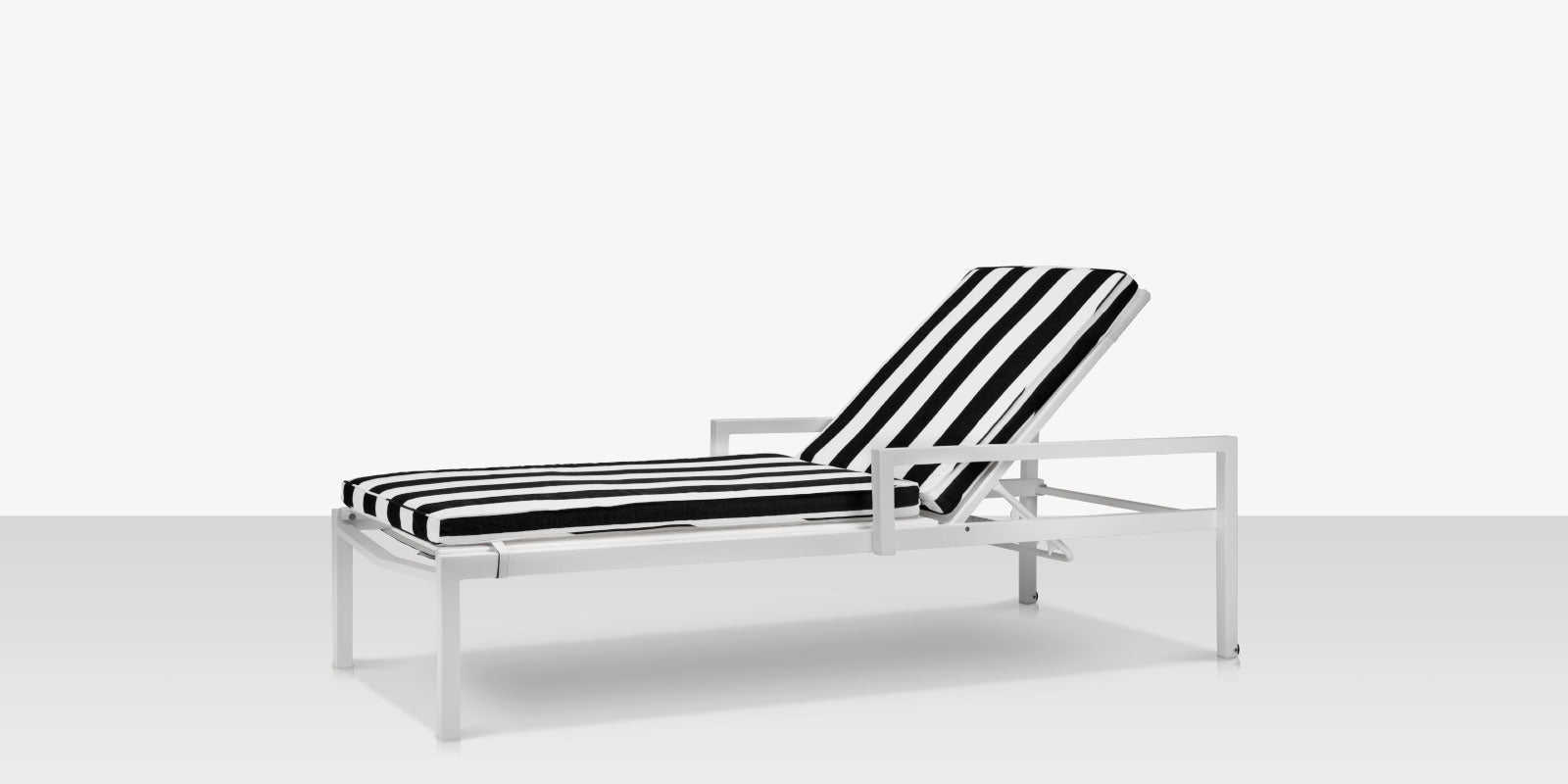 DecoScapes Fusion Aluminum Sling Chaise Lounge with Arms