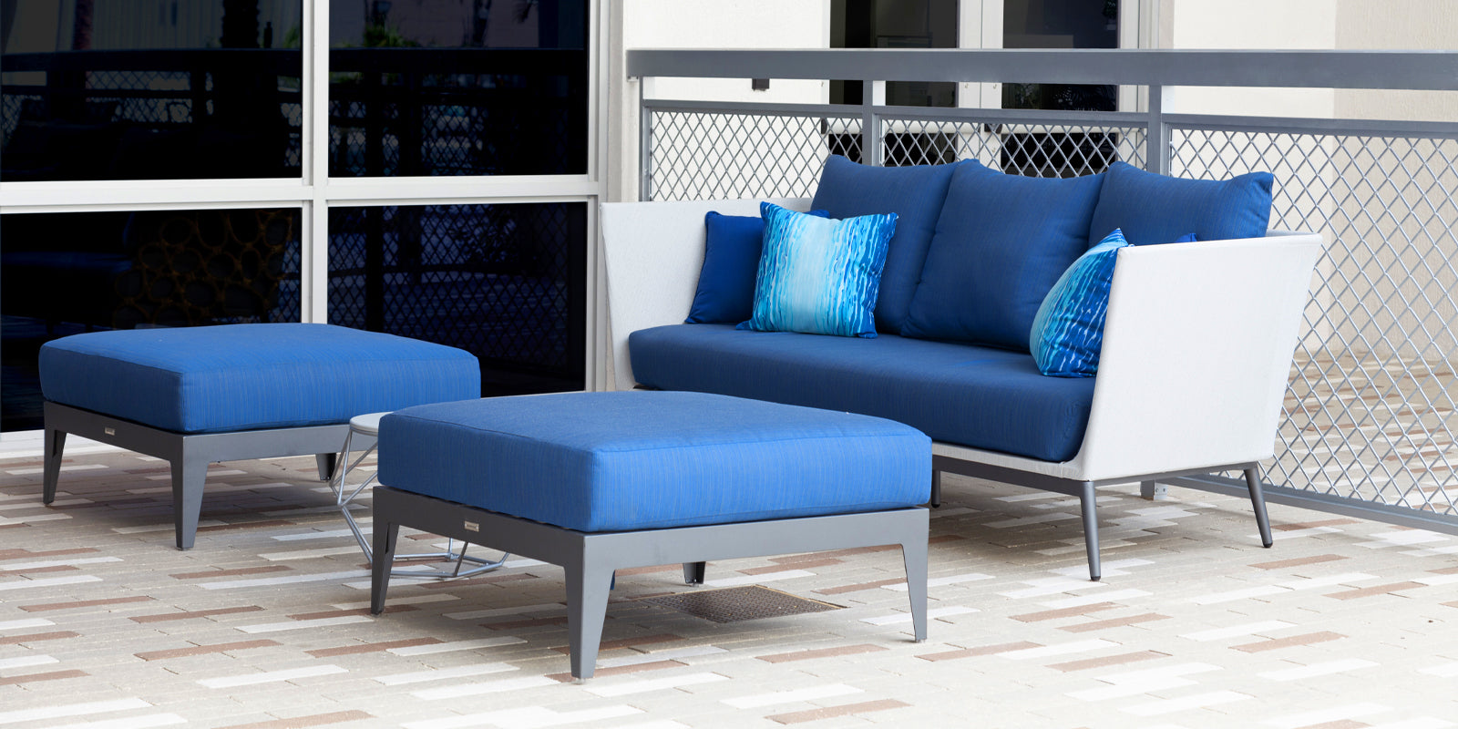 DecoScapes South Beach Ottoman