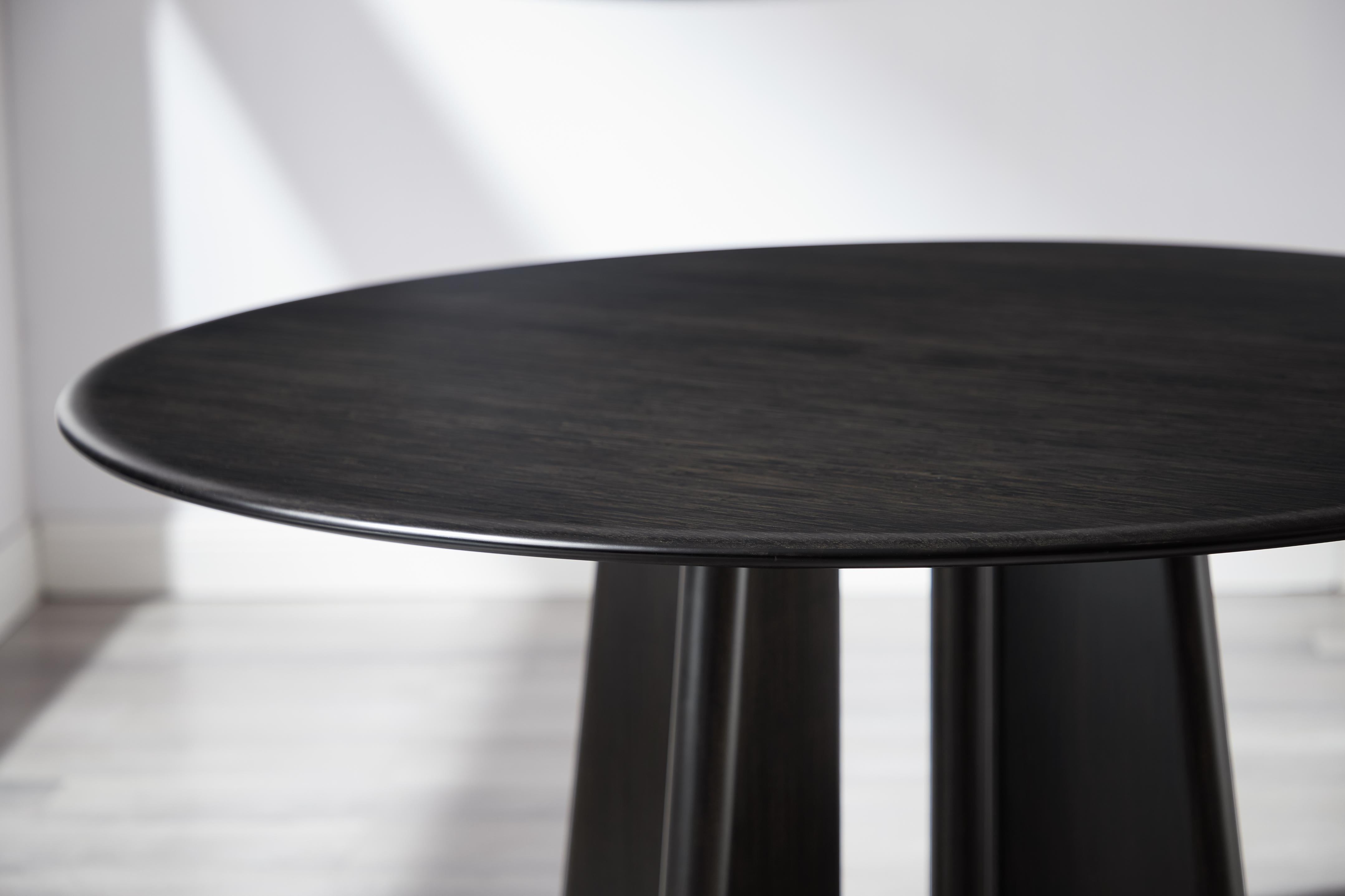 Greenington Luna 48” Round Table In Caviar/Wheat