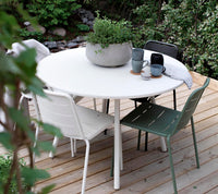 Cane-Line Area Table