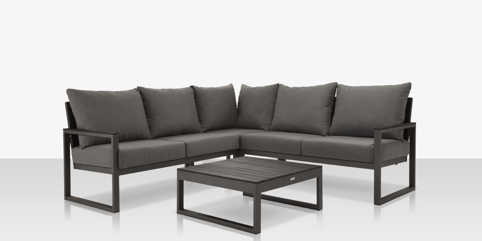 DecoScapes Modera Ottoman
