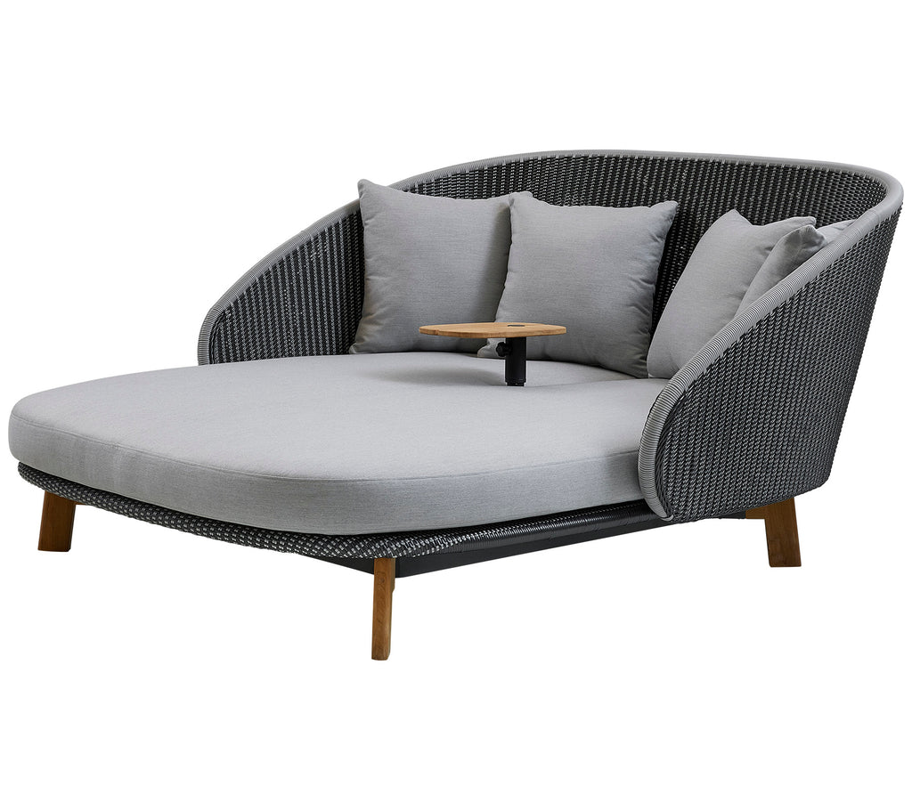 Cane-Line Peacock Daybed with Teak Tegs