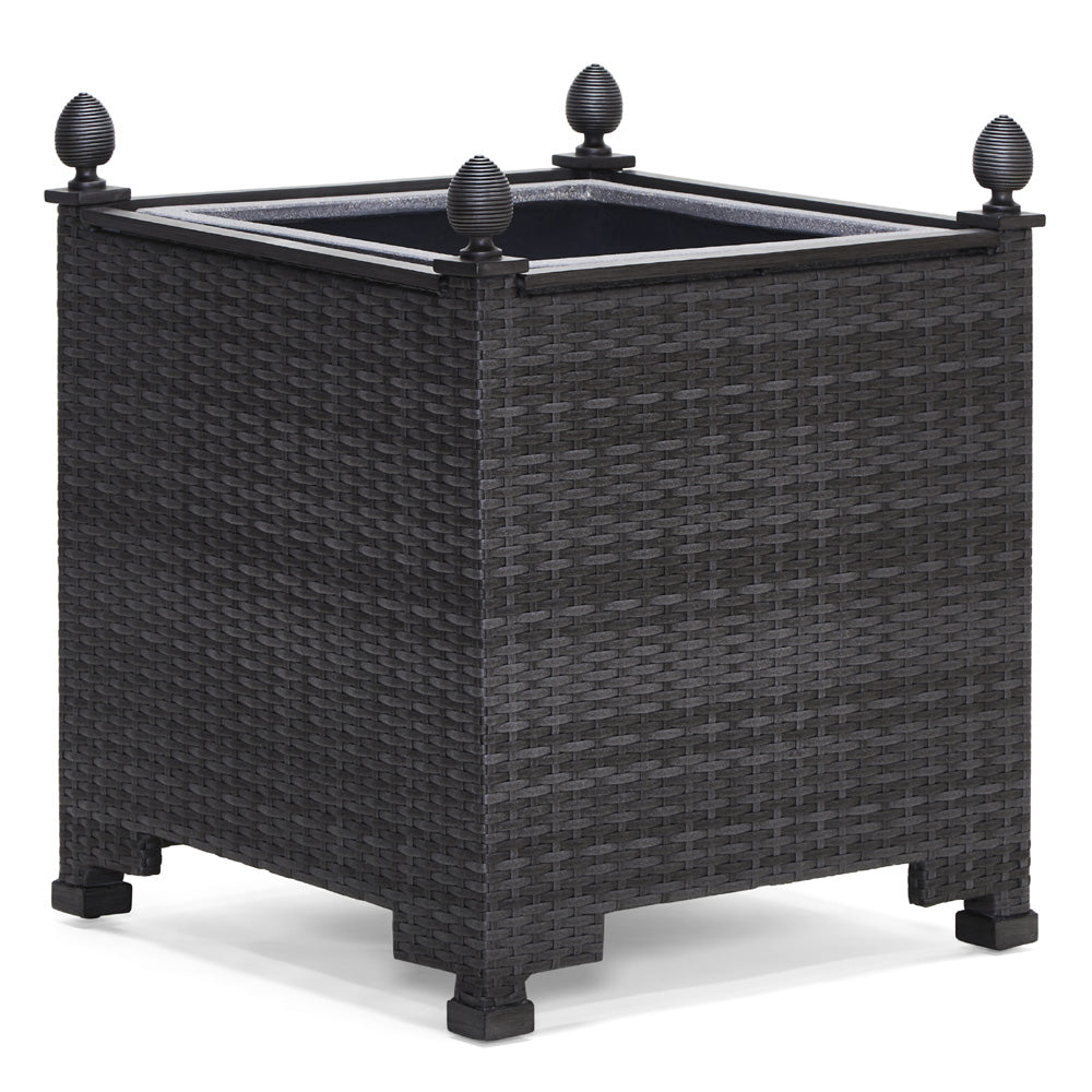Woodard Lorenzo Planter