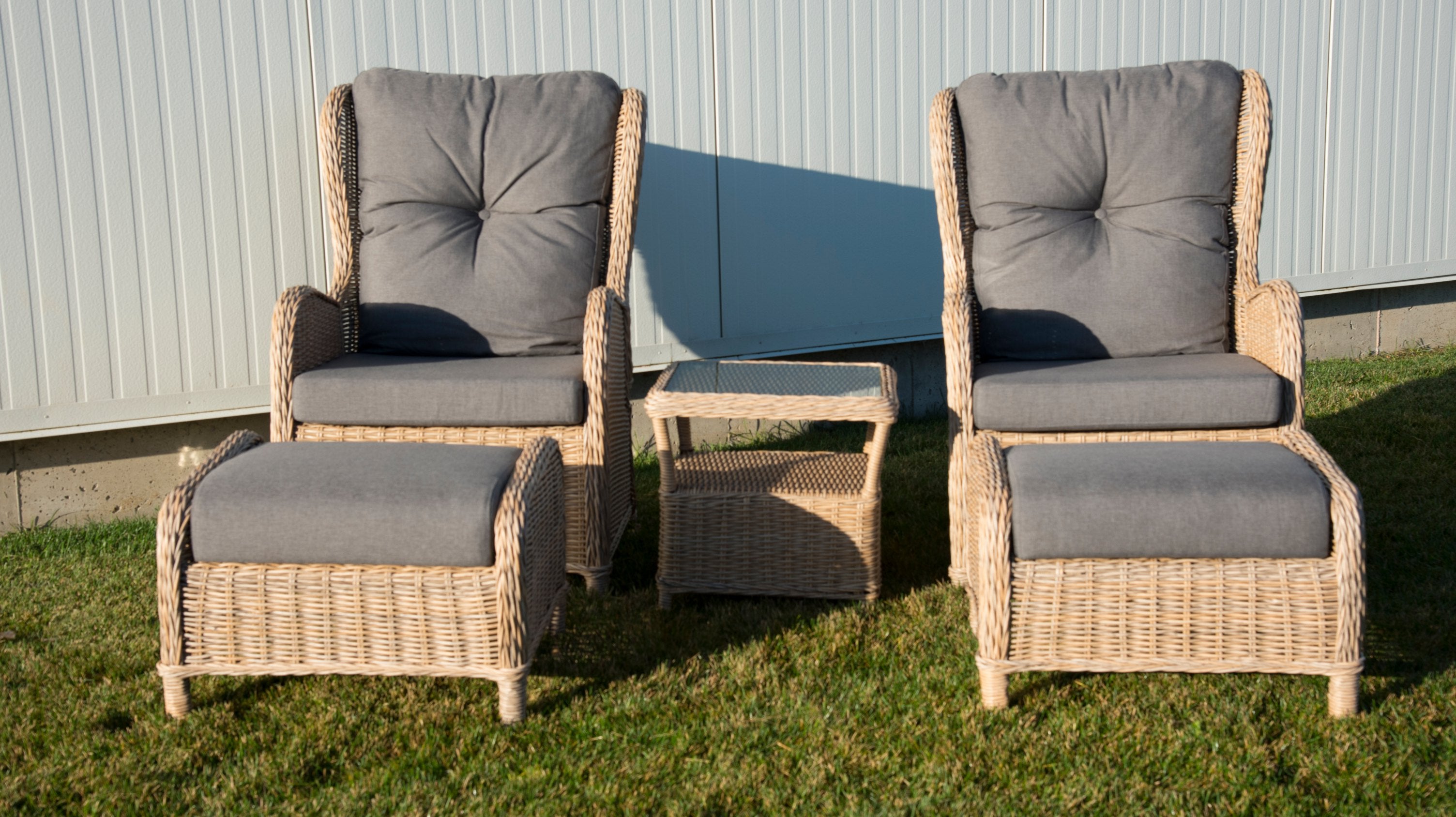 Vivere Hammocks Southampton Rattan Sofa Conversation 5pc Set - Dark Grey Cushion